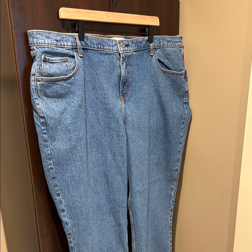 Abercrombie Curve Love Mid-Rise 90’s Straight Jeans